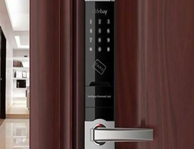 田家庵24小时上门开锁公司