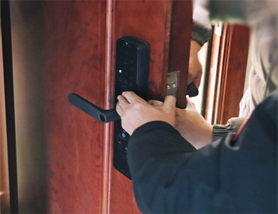 田家庵24小时上门开锁公司